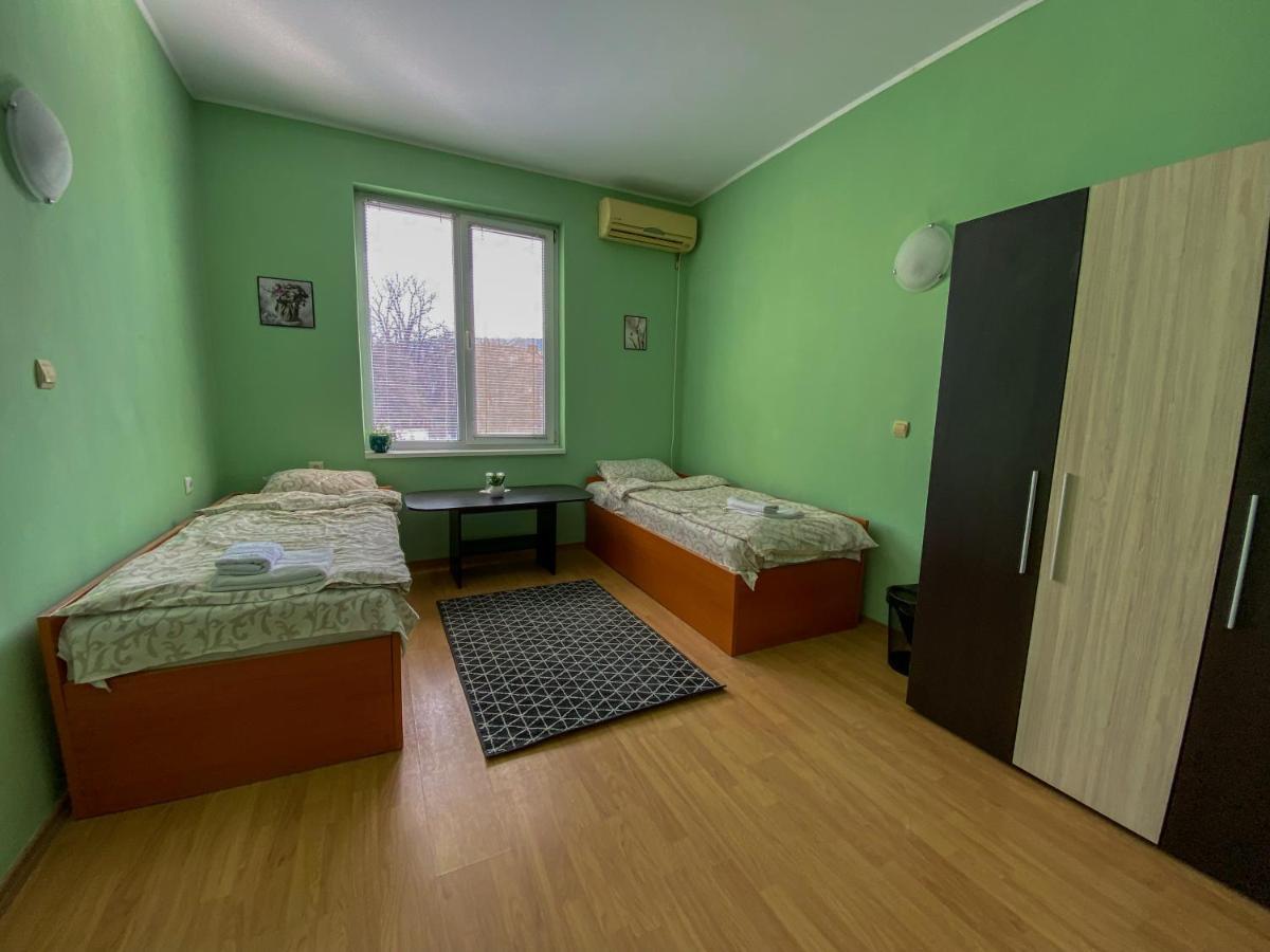 Пансион - Димитър Хадживасилев Svishtov Exterior foto