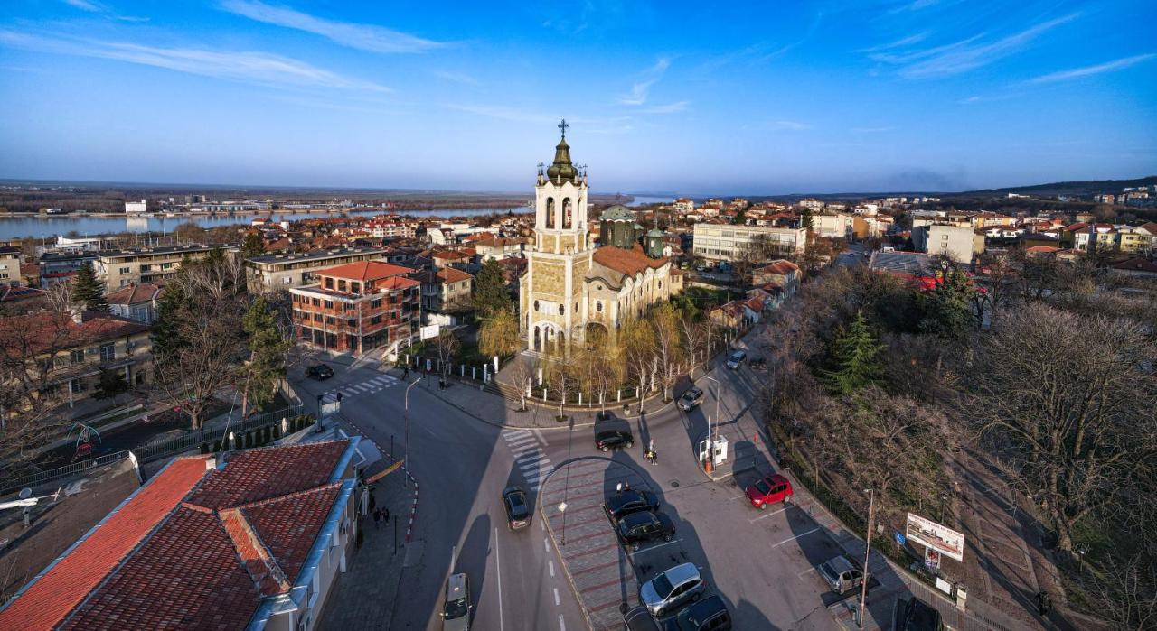 Пансион - Димитър Хадживасилев Svishtov Exterior foto