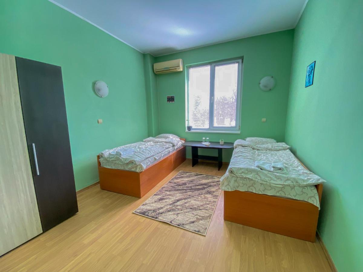 Пансион - Димитър Хадживасилев Svishtov Exterior foto