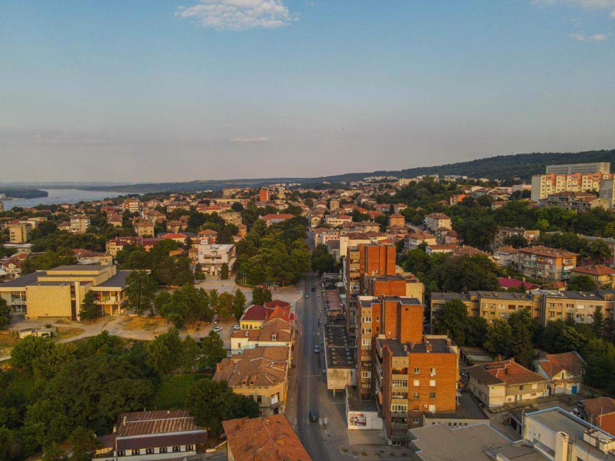 Пансион - Димитър Хадживасилев Svishtov Exterior foto