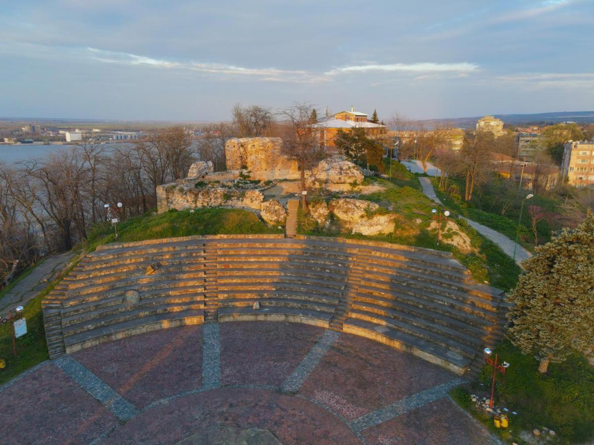 Пансион - Димитър Хадживасилев Svishtov Exterior foto