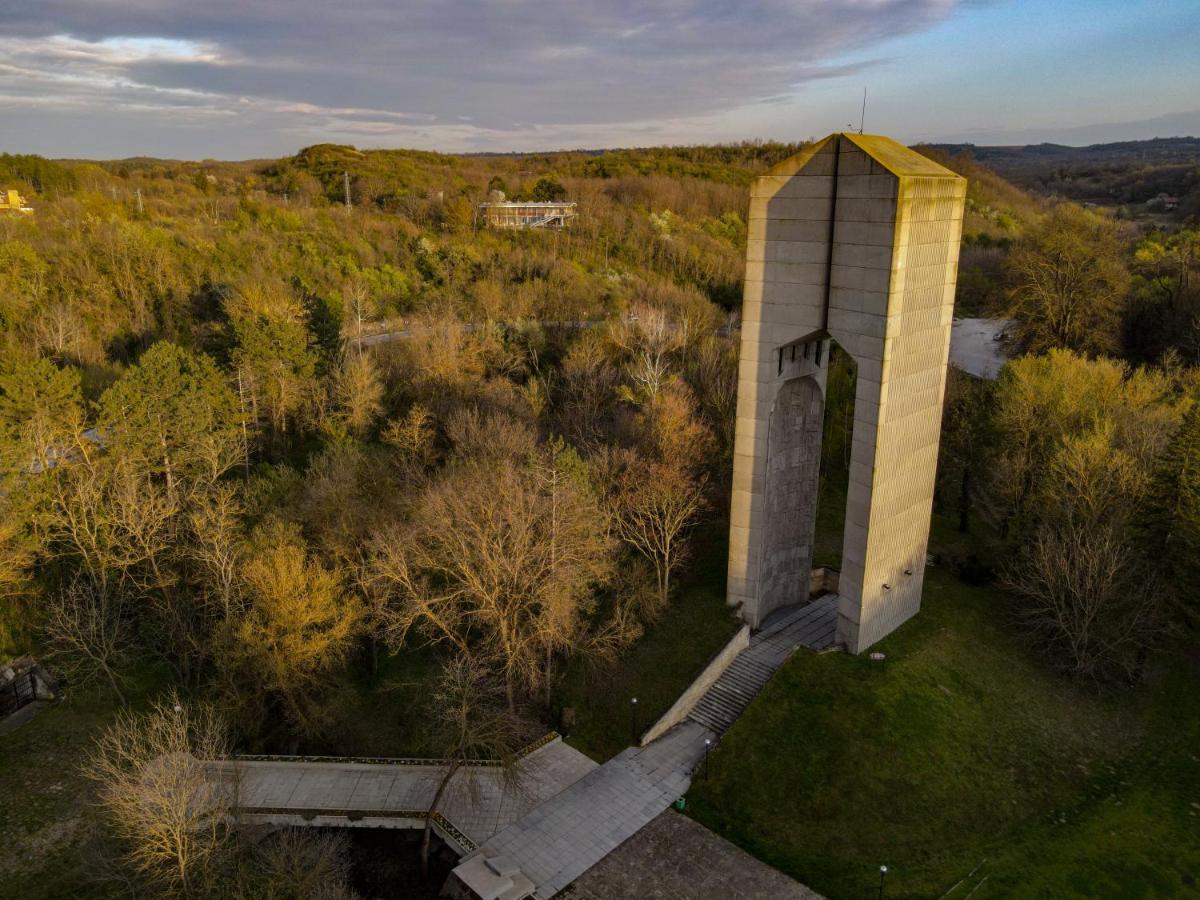 Пансион - Димитър Хадживасилев Svishtov Exterior foto